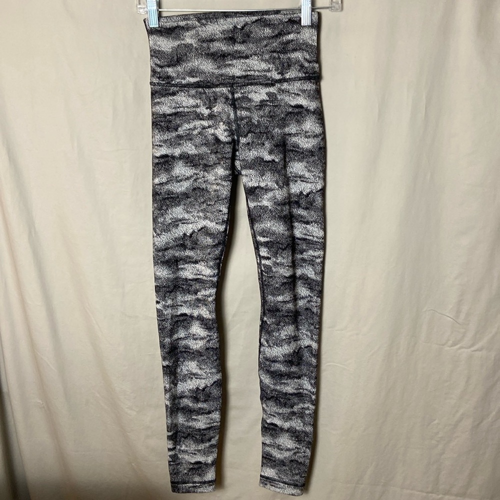 Lululemon Women 4 Wunder Under Luxtreme Aerify Jacquard Black Alpine leggings